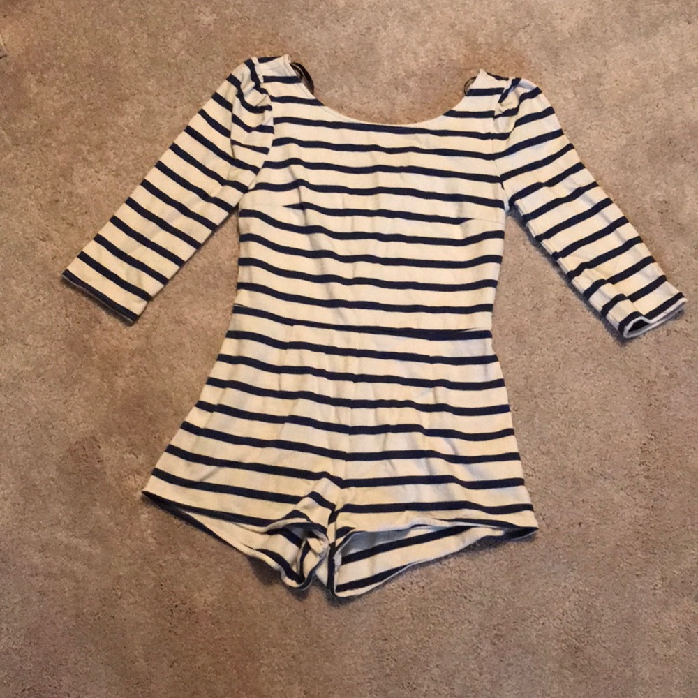 Good condition 3/4 Sleeve Sailor Romper in Small